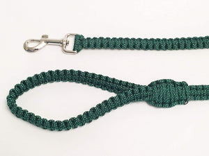 Durable & Comfortable Paracord Dog Leash with Strong Metal Clasp